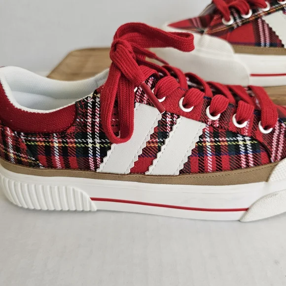 Corkys Thats Her Red Plaid Platform Sneakers Size 7 Lace Up Casual - Picture 6 of 12